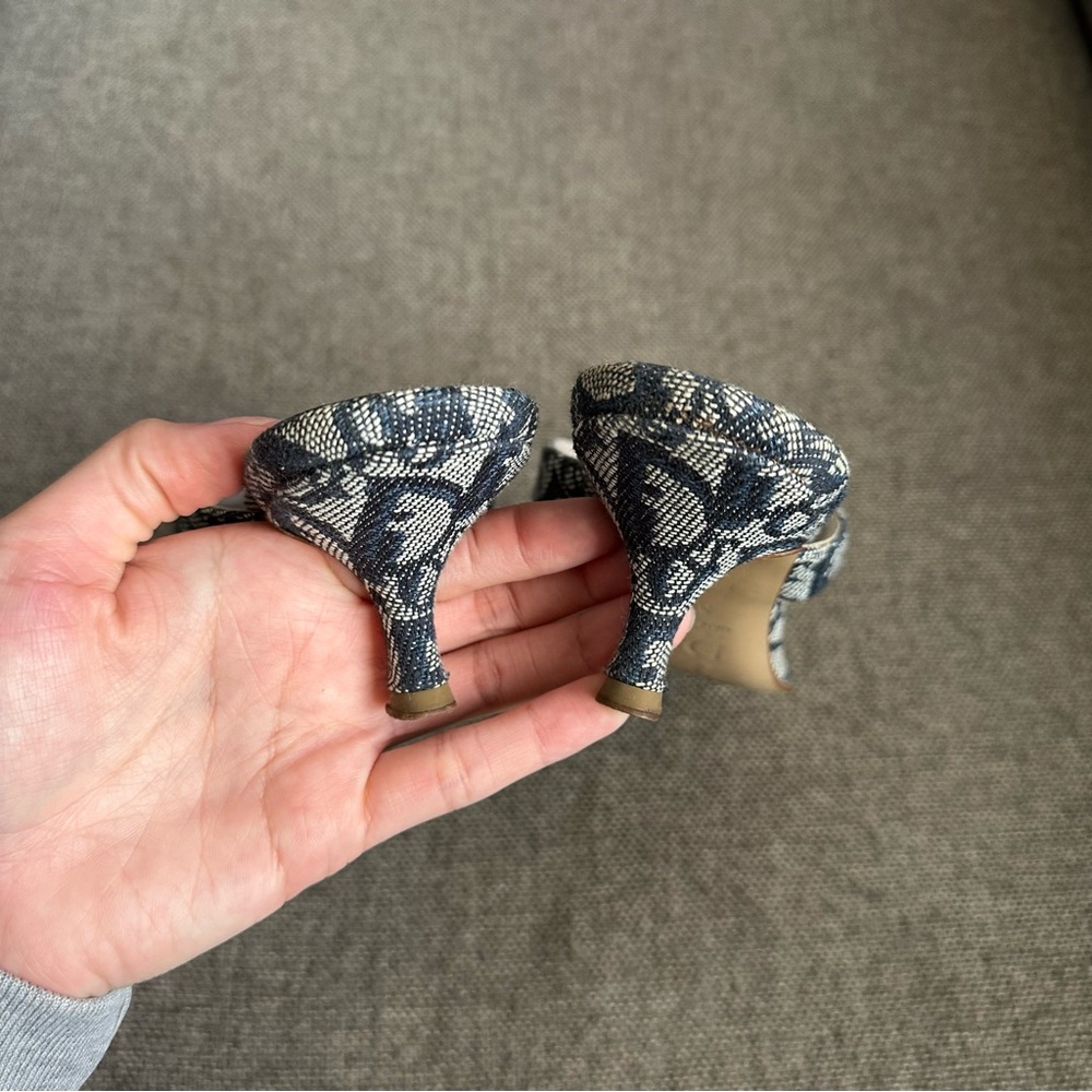 Vintage Dior monogram thong heels - Picture 7 of 8